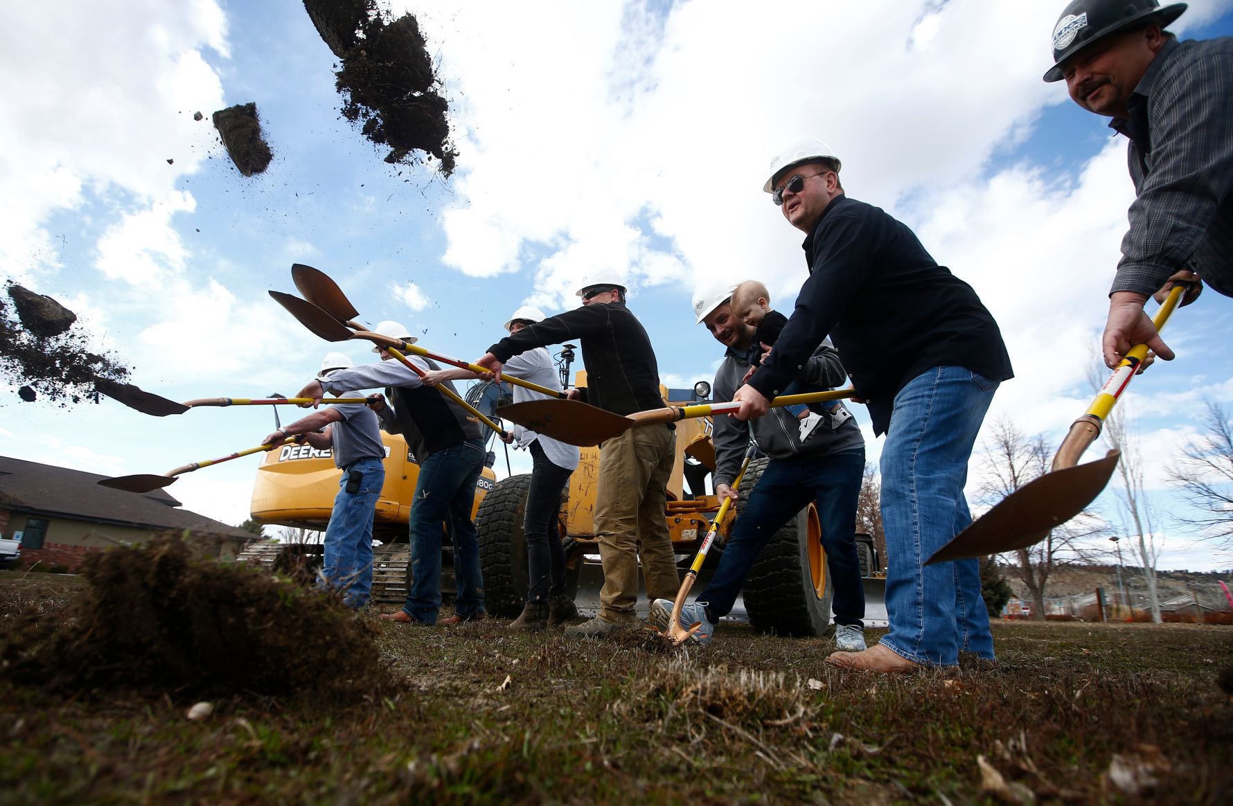 Topz Sandwich Company breaks ground